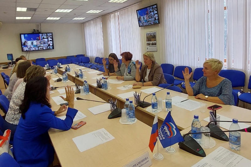 Вологодский областной совет женщин усилит поддержку семей участников СВО