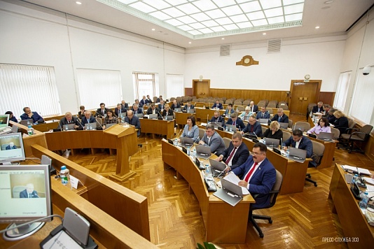 Итоги очередного парламентского года подвели в Законодательном Собрании области