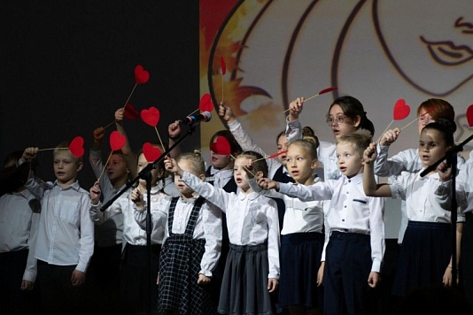 В Вологде прошел праздничный концерт ко Дню матери