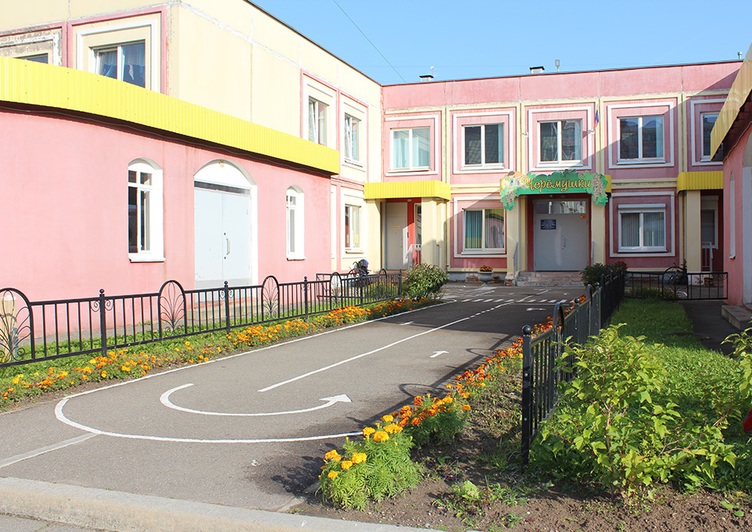 Многодетной семье из Череповца помогли решить вопрос с предоставлением ребенку места в детском саду по месту жительства